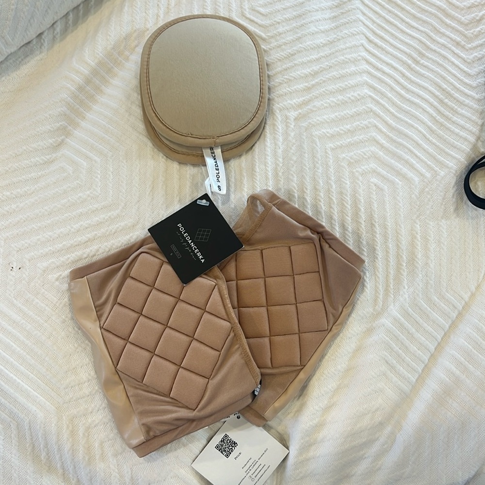 NWT Poledancerka Nude Knee Pads and Extra Padded Inserts